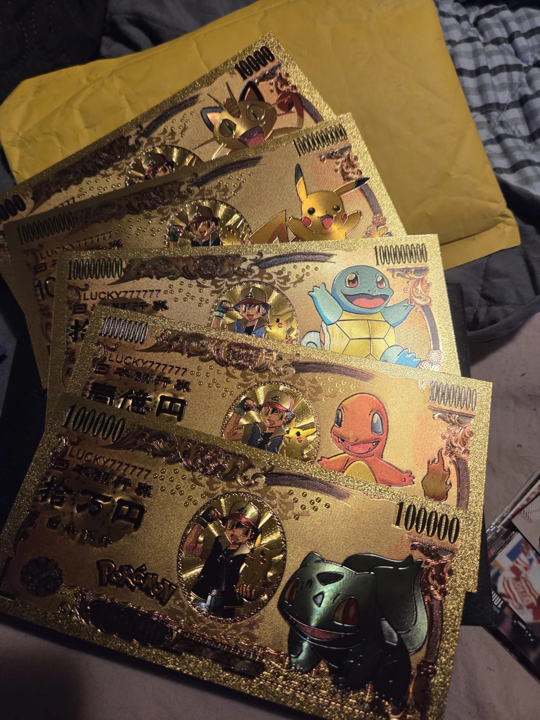 Set of 5 Gold-plated Pokémon Notes