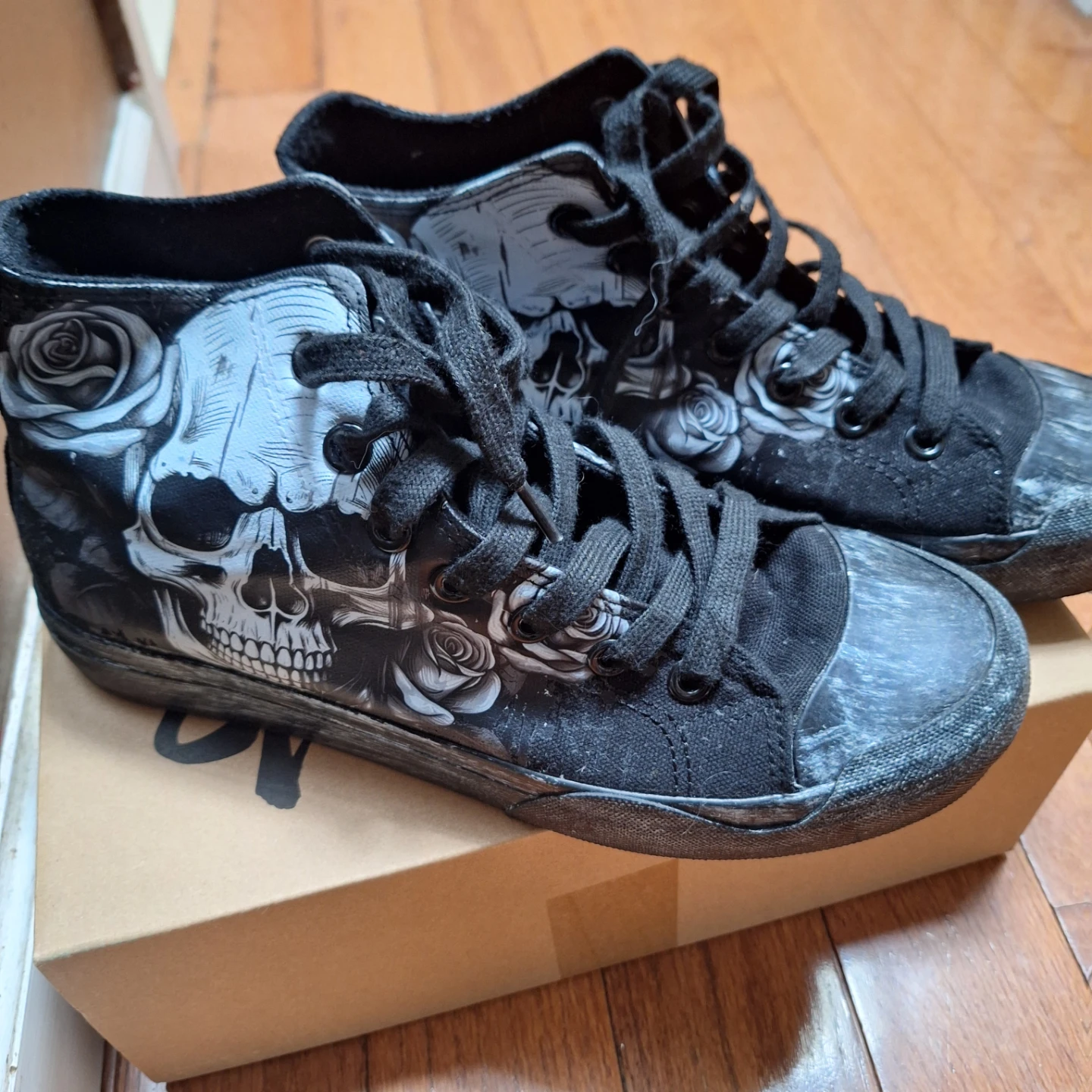 Black Skull Fashion Sneakers - photo 2