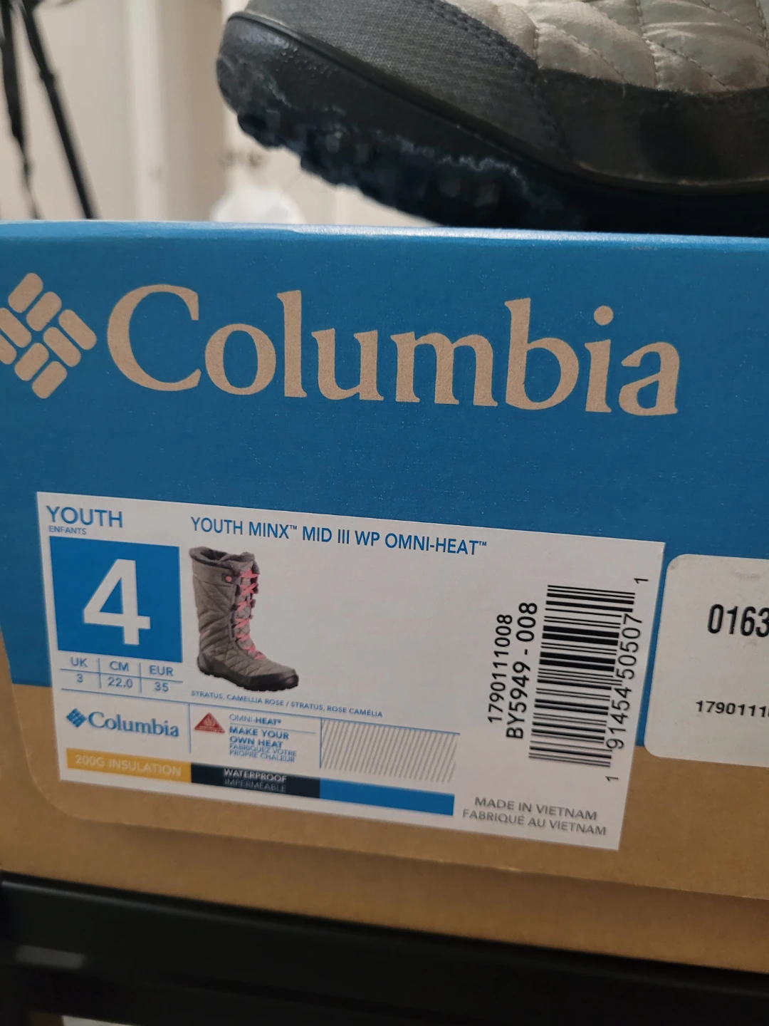 Columbia Youth Minx Mid III Winter Boots - Size 4 - photo 2