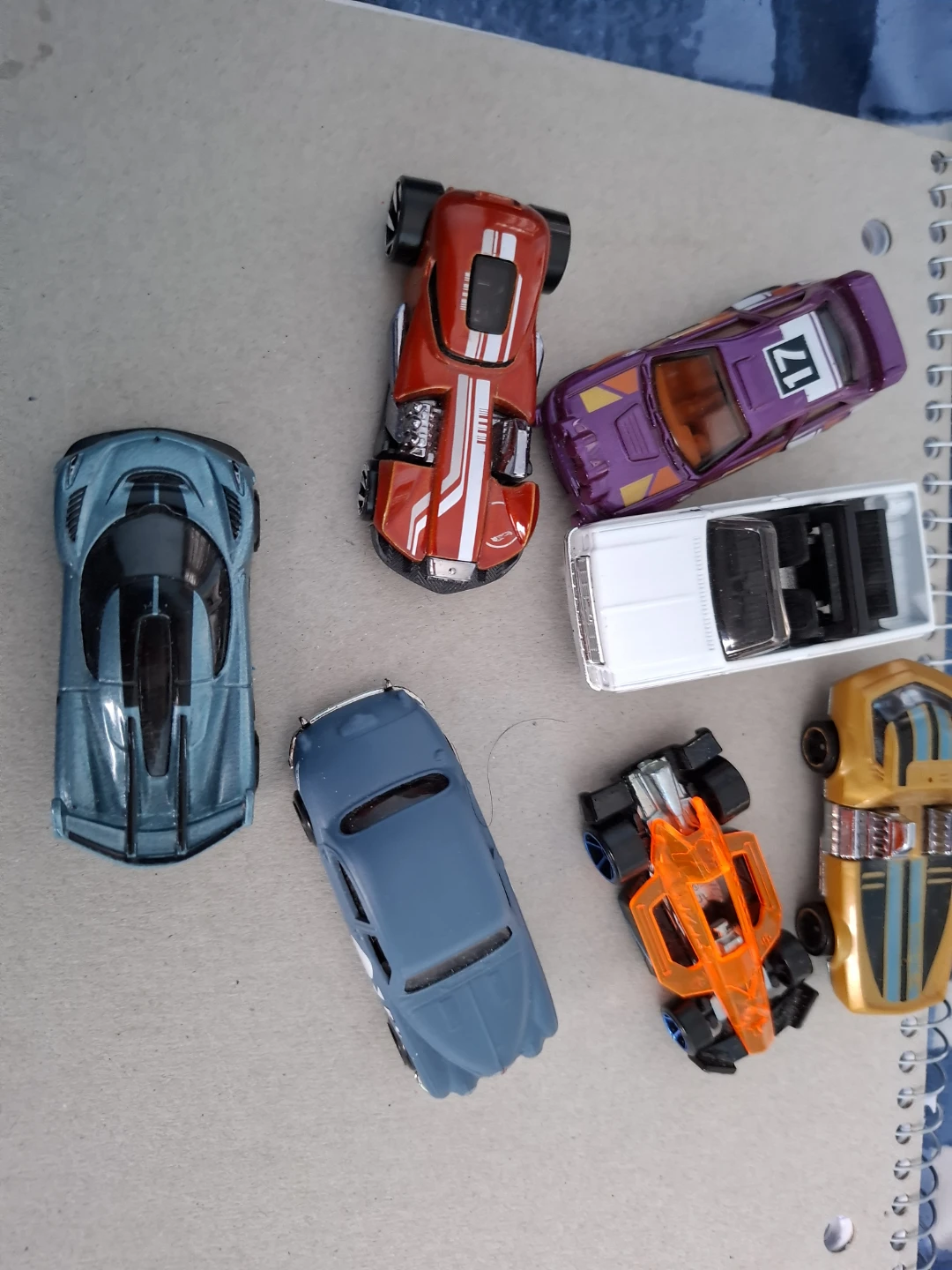 Set of 7 Hot Wheels Die-Cast Toy Cars