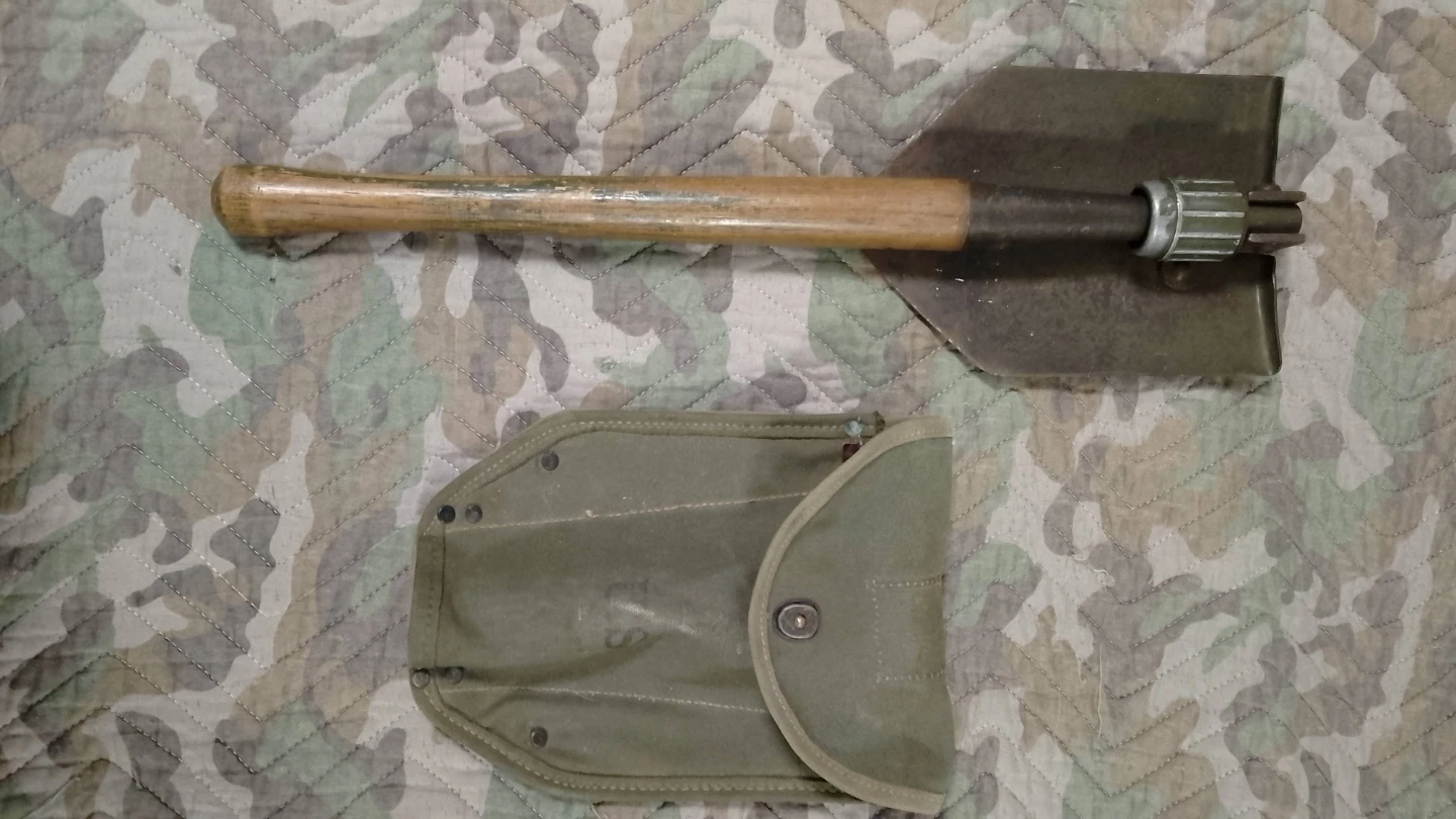 Vintage US Military Entrenching Tool