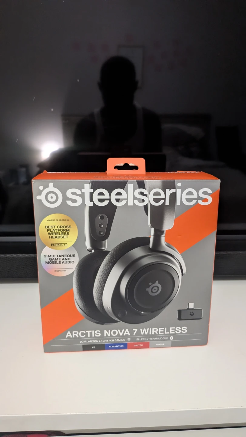 SteelSeries Arctis Nova 7 Wireless Gaming Headset