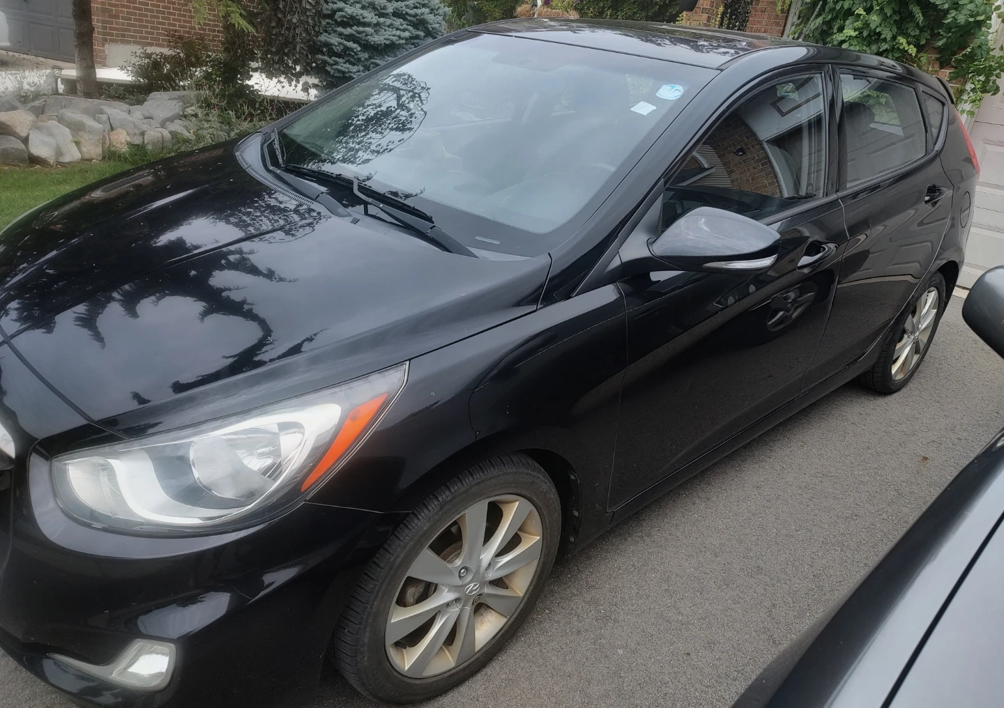 2013 Hyundai Accent GLS (AS-IS) - $4000 OBO - photo 2