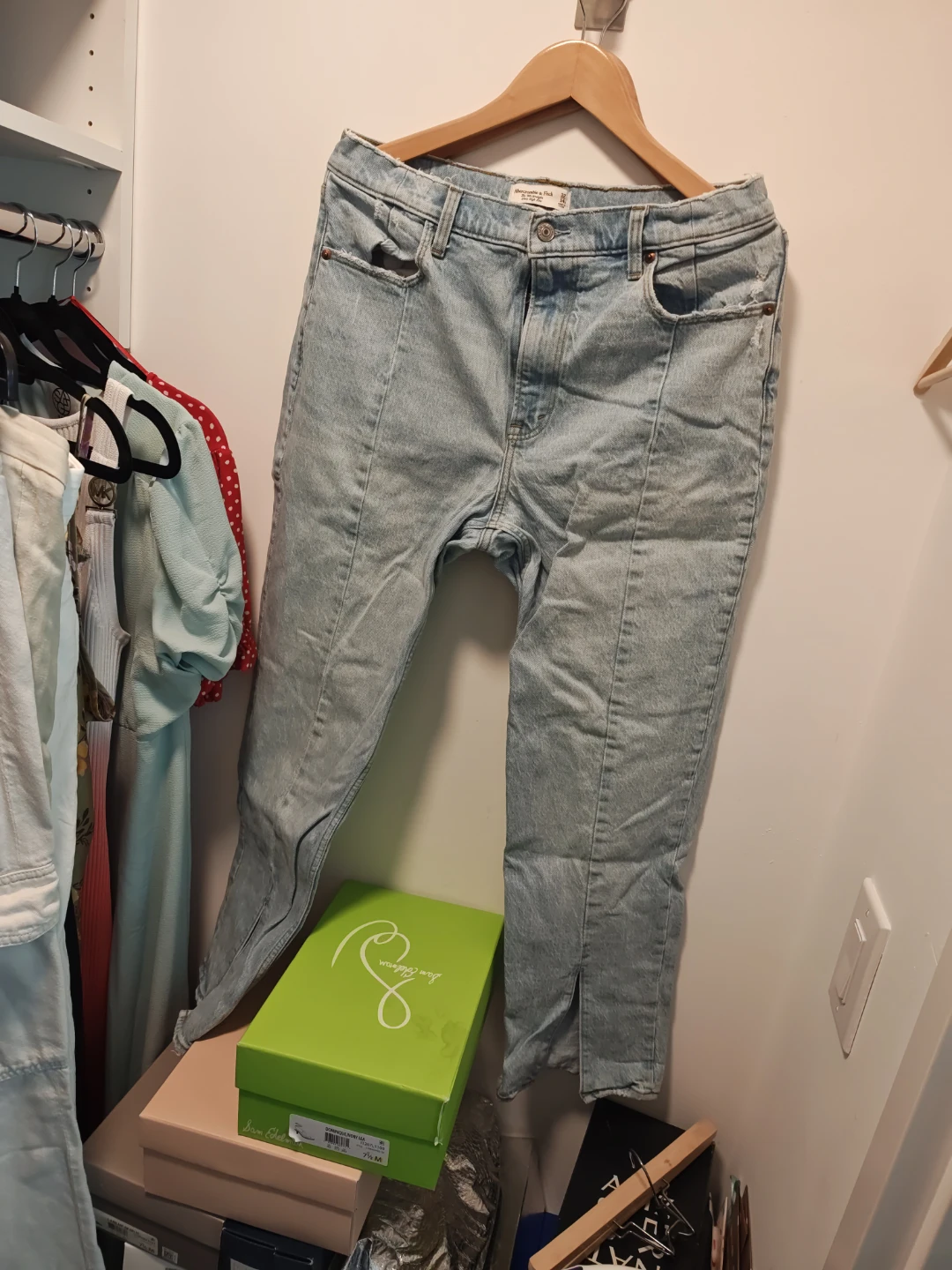Abercrombie & Fitch Ultra High Rise Straight Jeans - photo 3