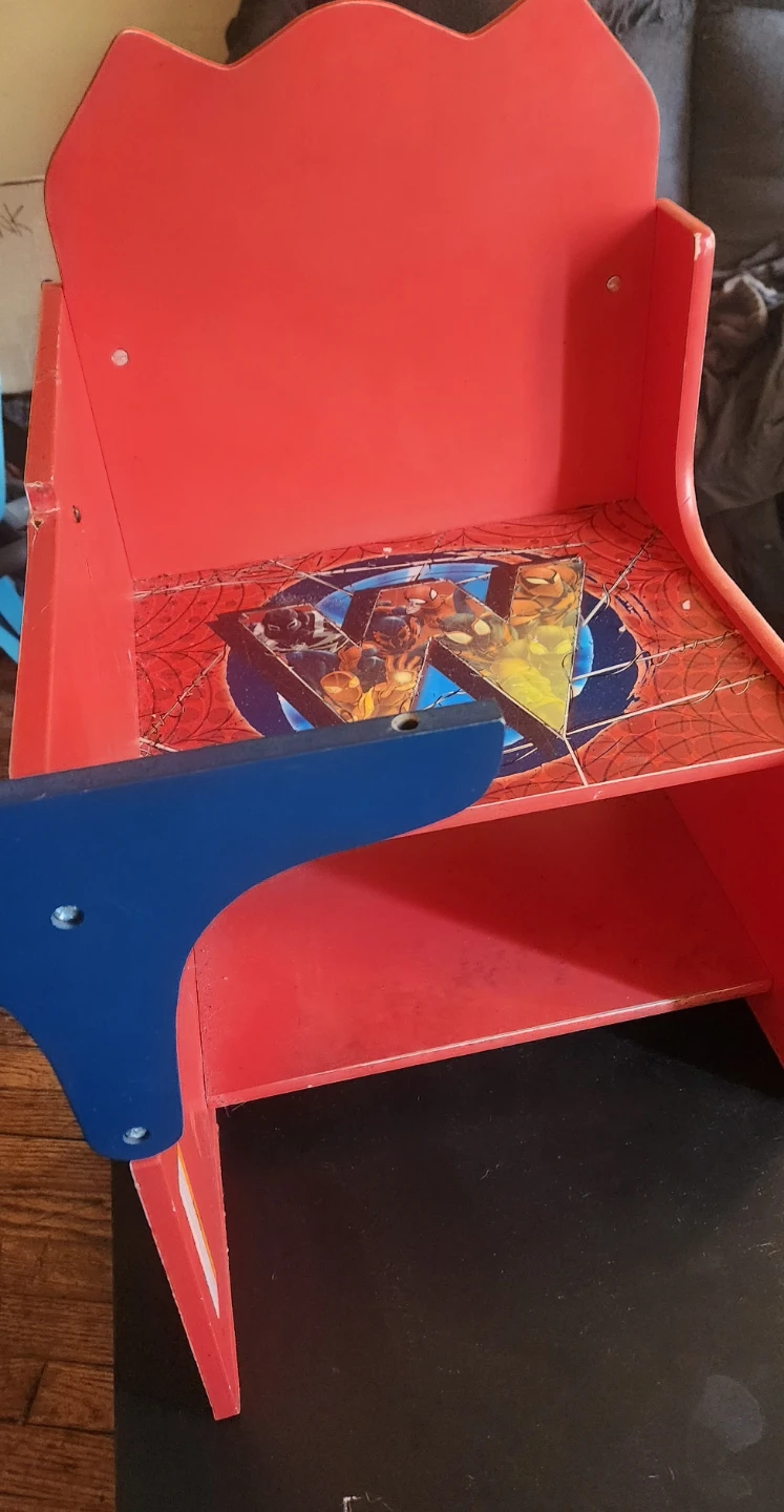 Marvel Ultimate Spider-Man Children's Chair - photo 4