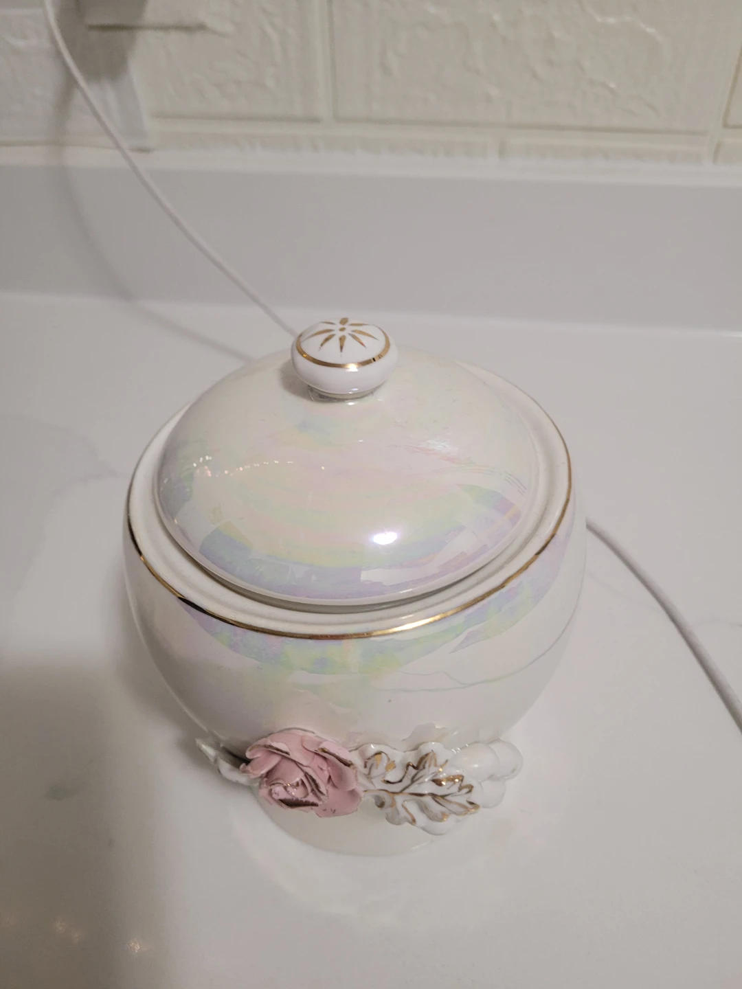 Vintage Iridescent Ceramic Sugar Bowl with Floral design $10 - photo 2
