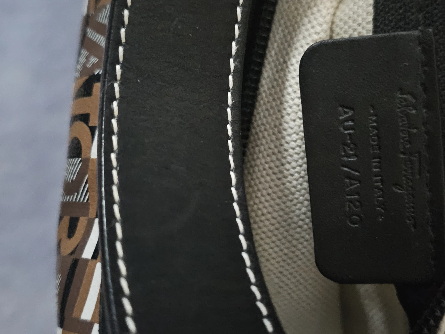 Salvatore Ferragamo hobo bag - photo 5