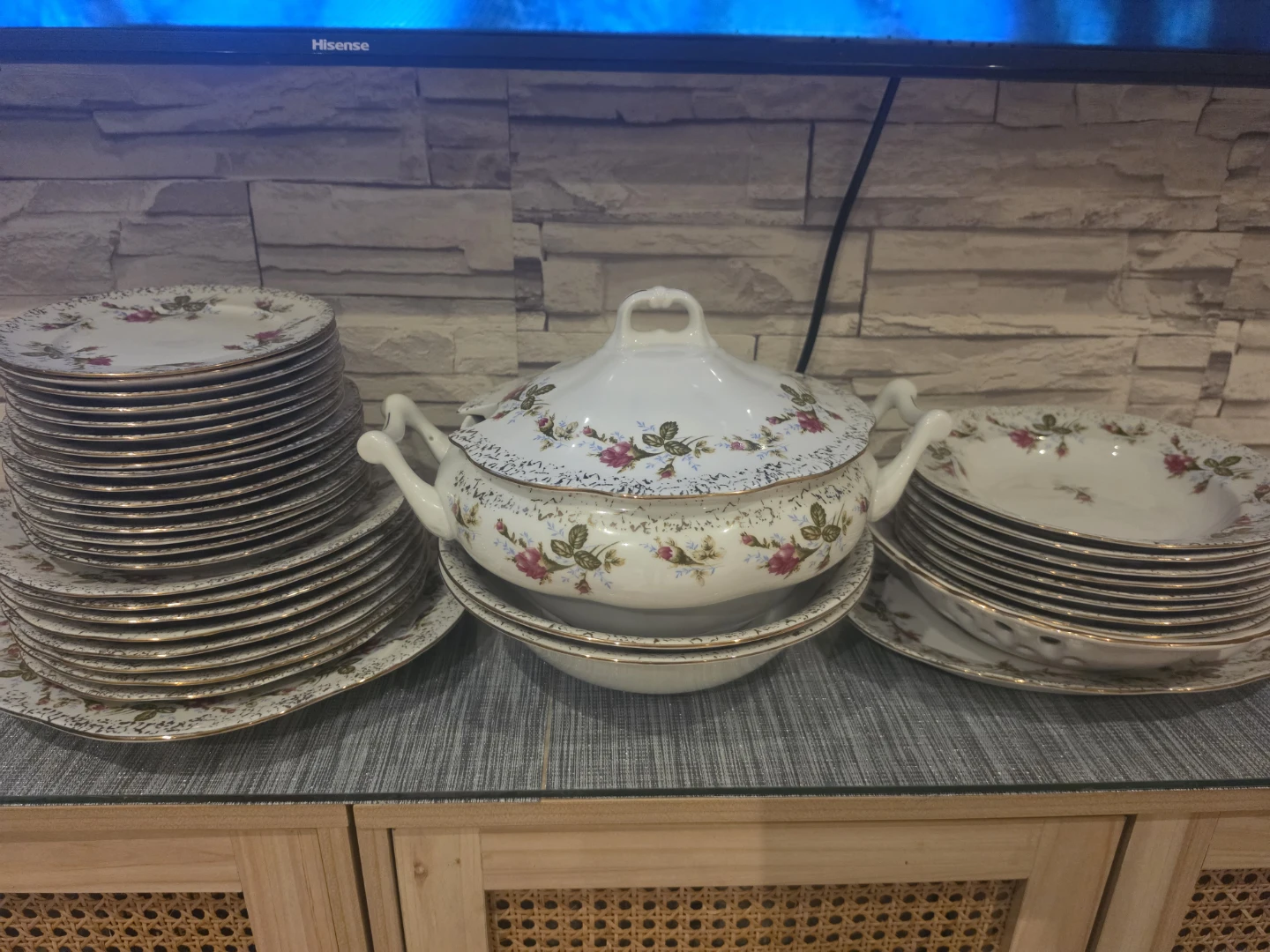 Vintage Floral Dinnerware Set with Gold Trim - photo 4