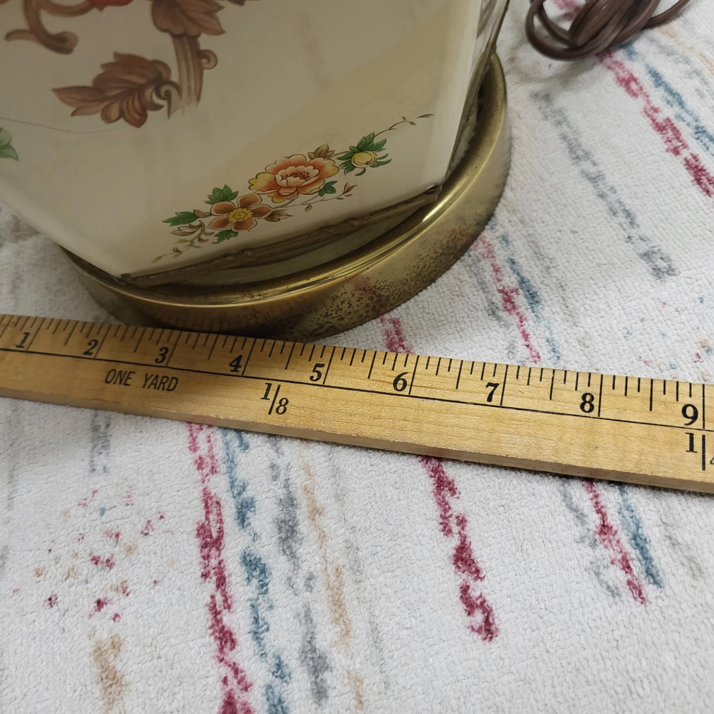 Vintage Floral Ceramic Table Lamp - photo 3