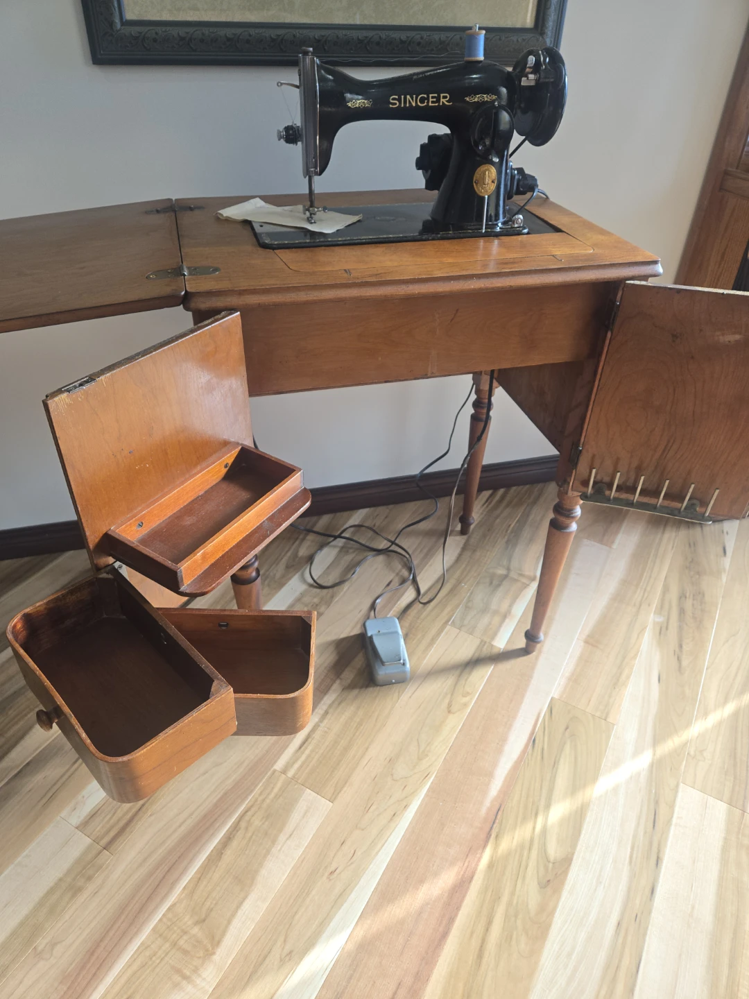 Singer 15-90 Sewing Machine - photo 3