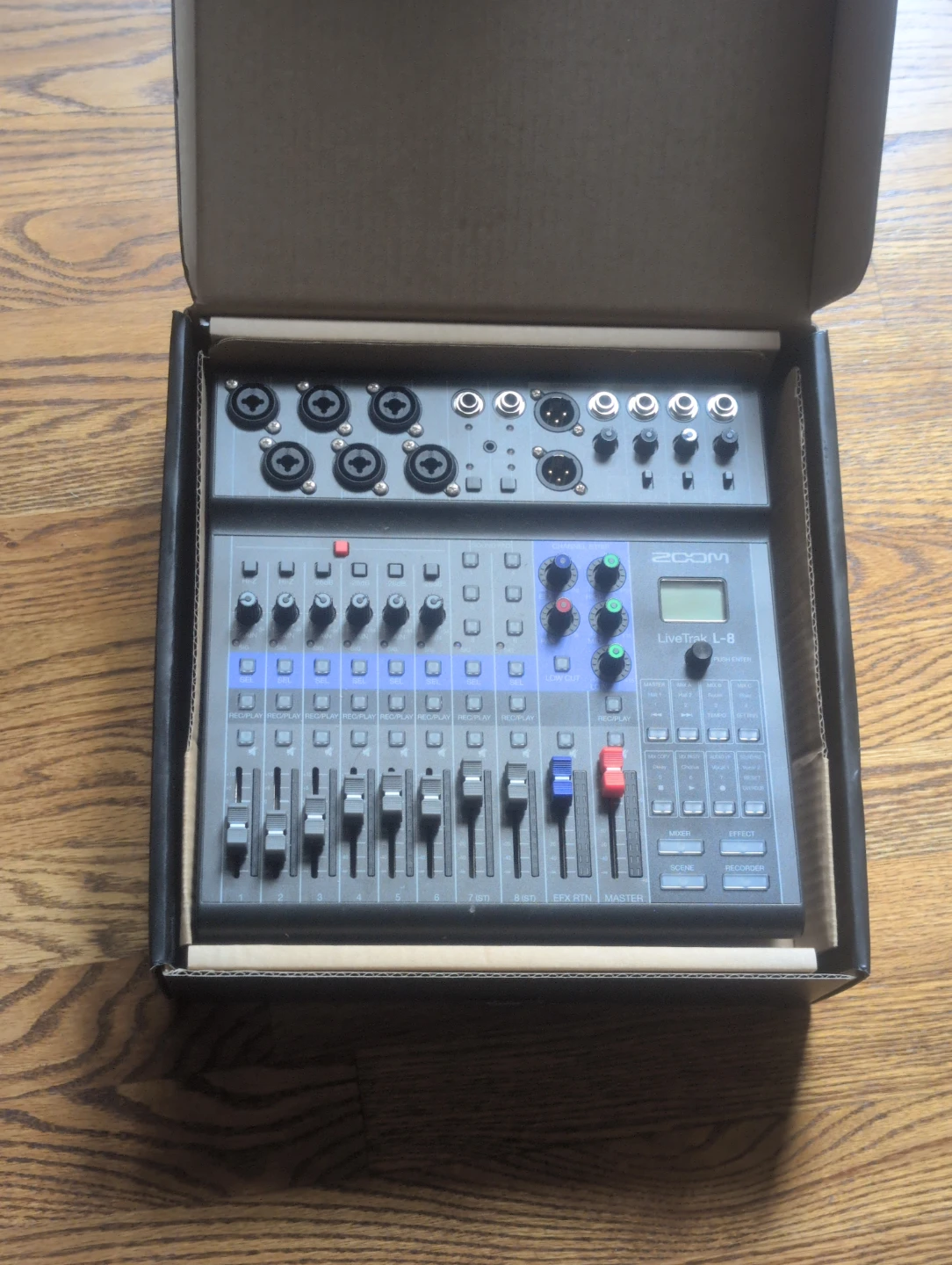 Zoom LiveTrak L-8 8-Track Mixer and Recorder - photo 2