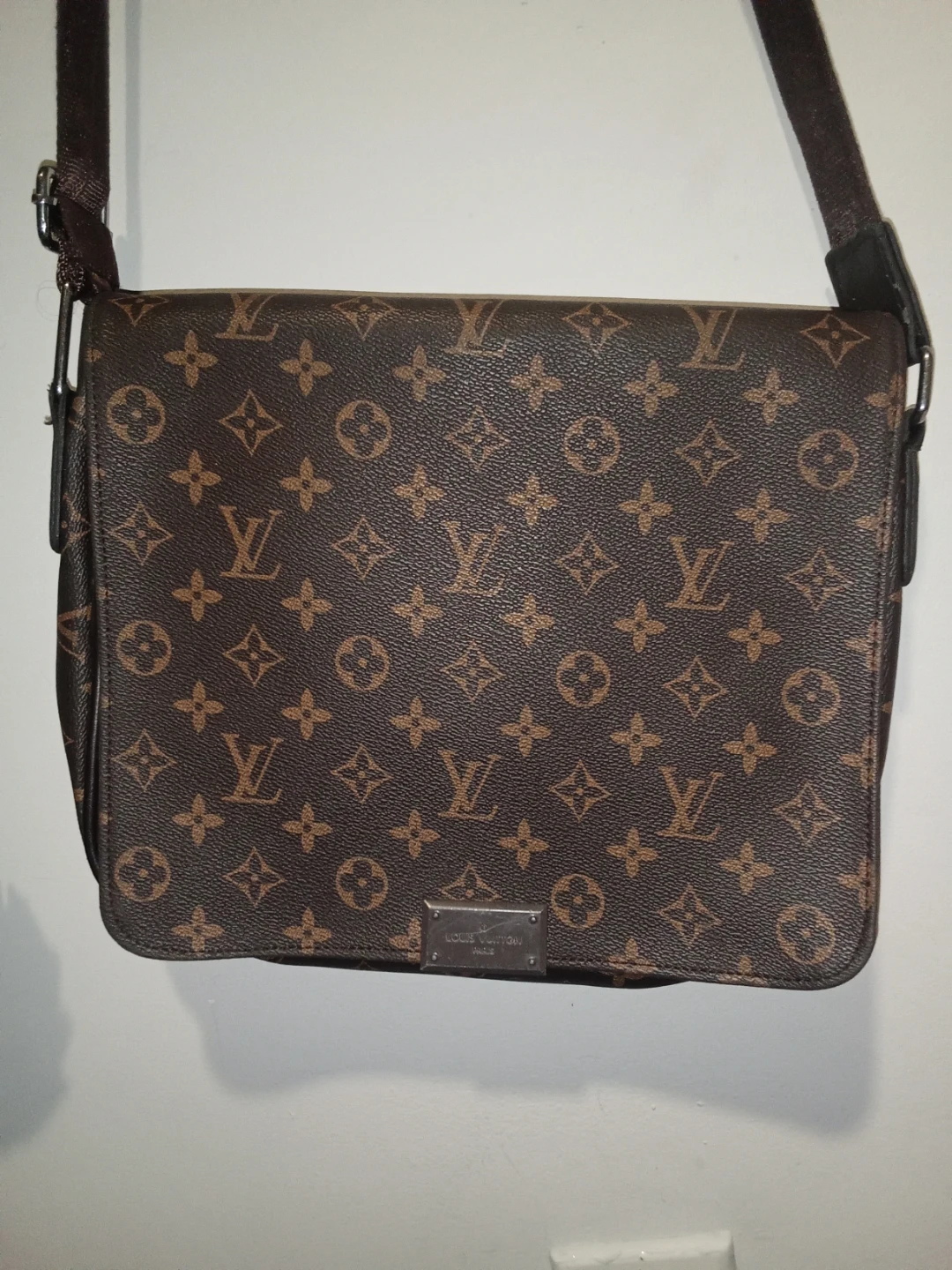 Louis Vuitton Messenger Bag - photo 2