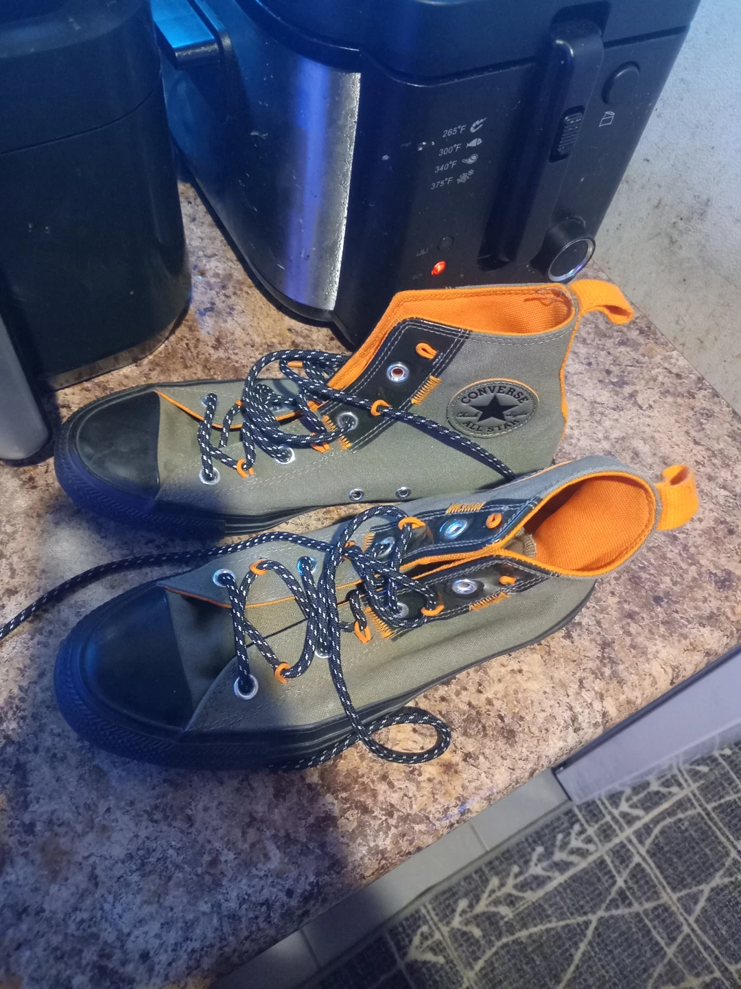 Size 6 converse