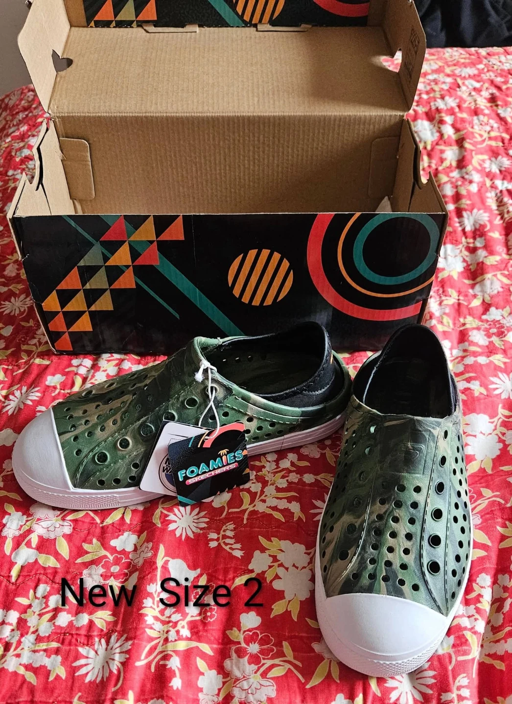 NEW! Boys Sketchers Foamies Shoes Size 2
