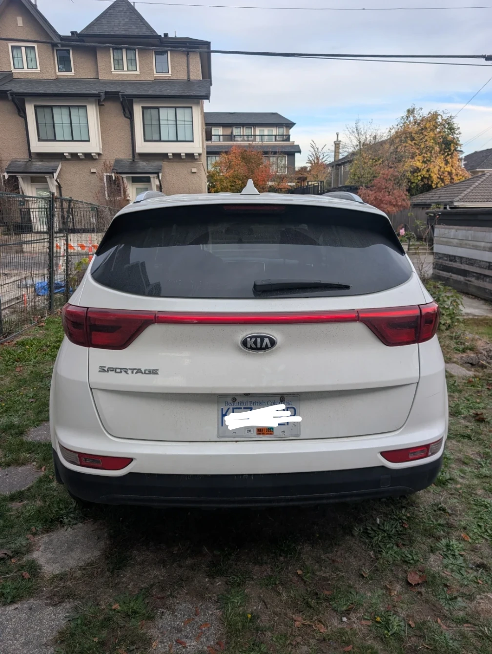 White Kia Sportage - photo 3
