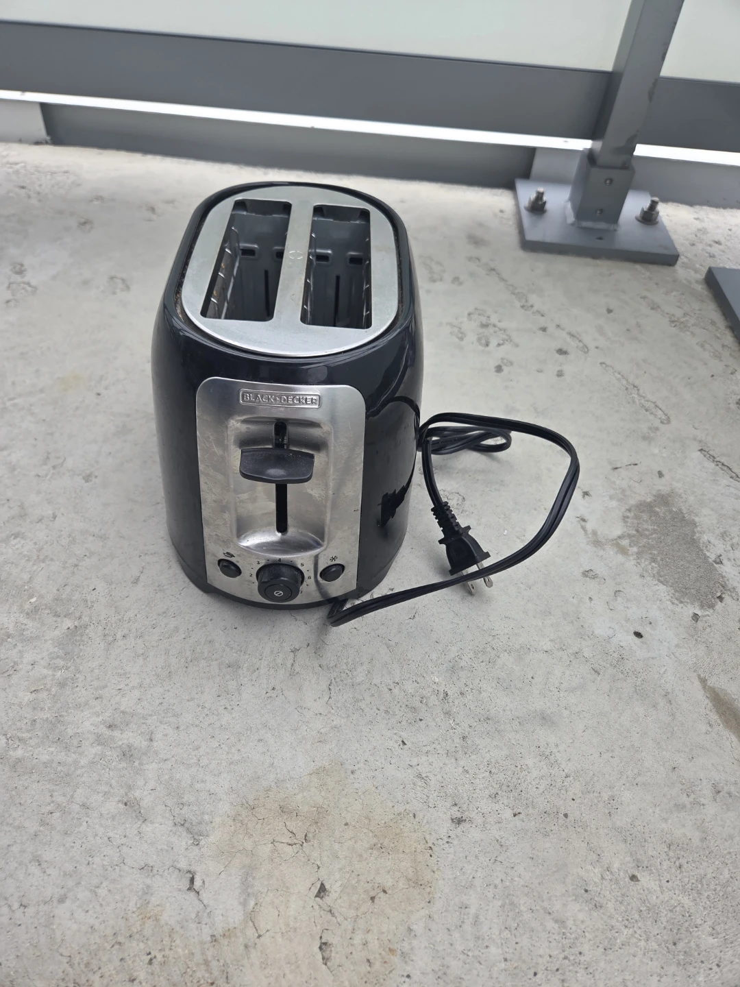 Black & Decker 2-Slice Toaster - photo 3