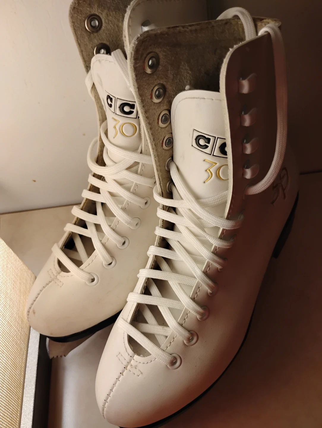 Size 3 Girls CCM Jamie Salé & David Pelletier Figure Skates