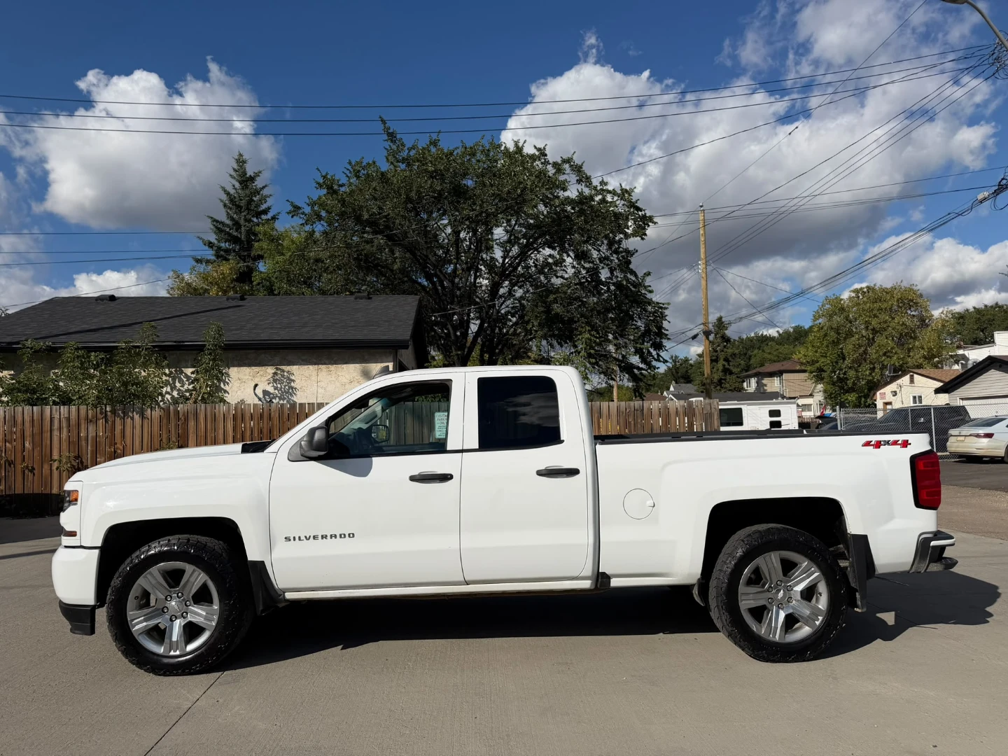 2019 Chevy Silverado 1500 4x4 - photo 2