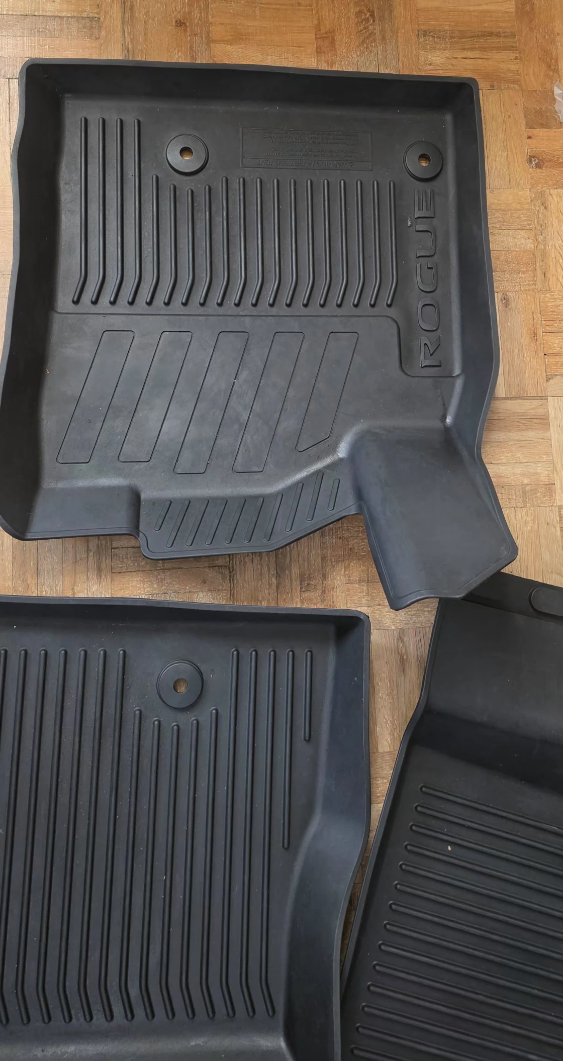 Original Nissan Rogue OEM All-Weather Floor Mats | Like New - photo 3