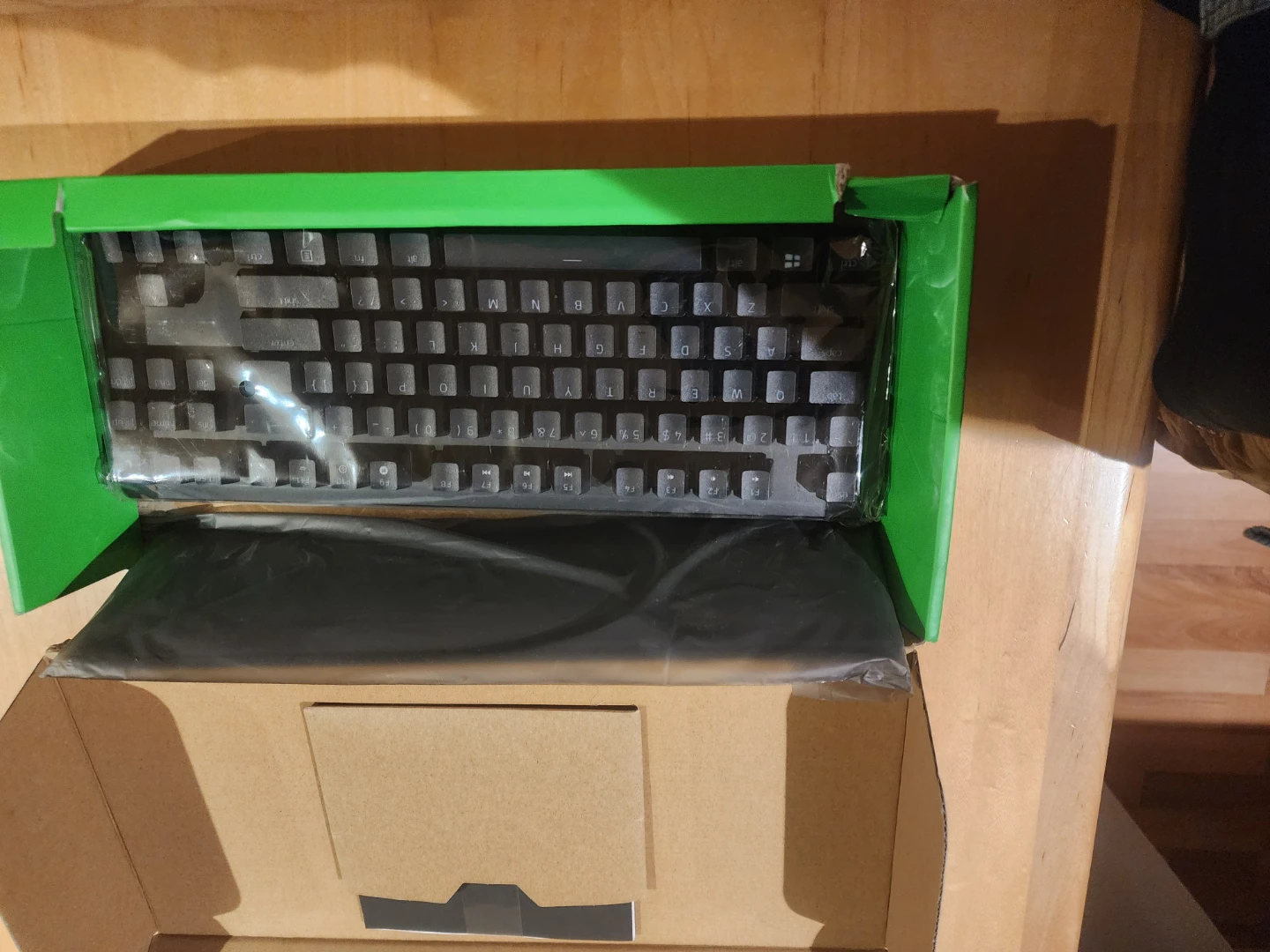 Razer Huntsman V2 Tenkeyless Gaming Keyboard - photo 2