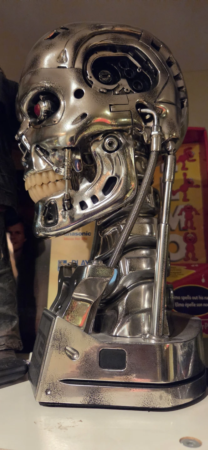 Terminator 2 Judgment Day T-800 Endoskeleton Bust - photo 2