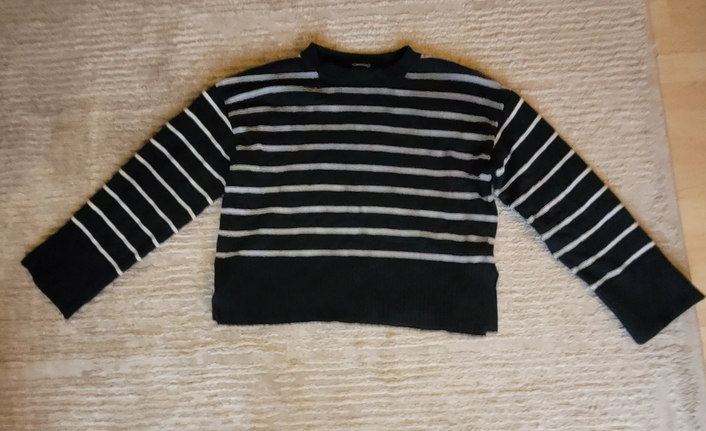 Chandail rayé Ardene noir et blanc