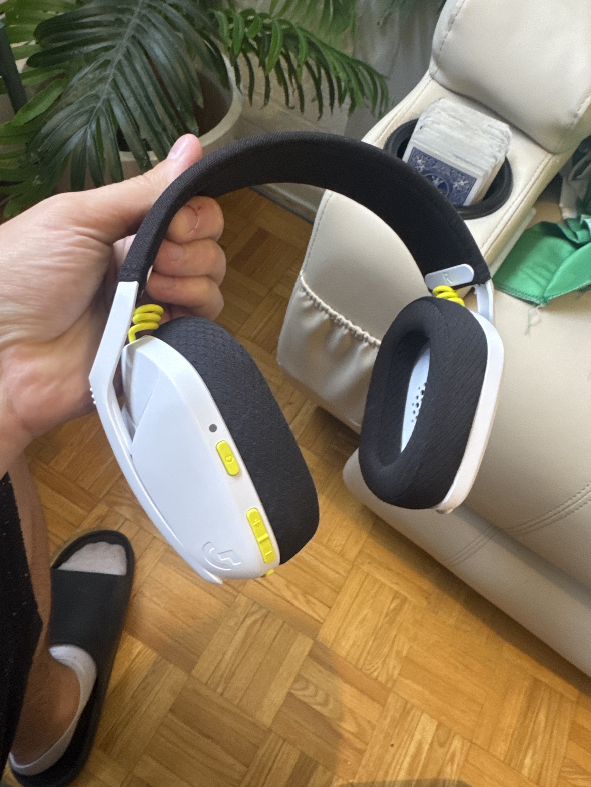 Logitech G435 Wireless Gaming Headset