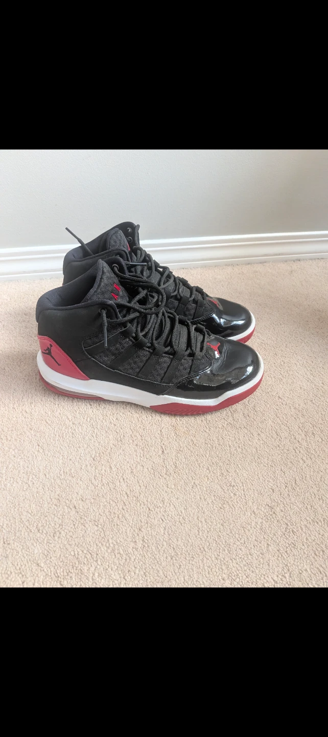 Jordan Max Aura Black and Red Sneakers - photo 3