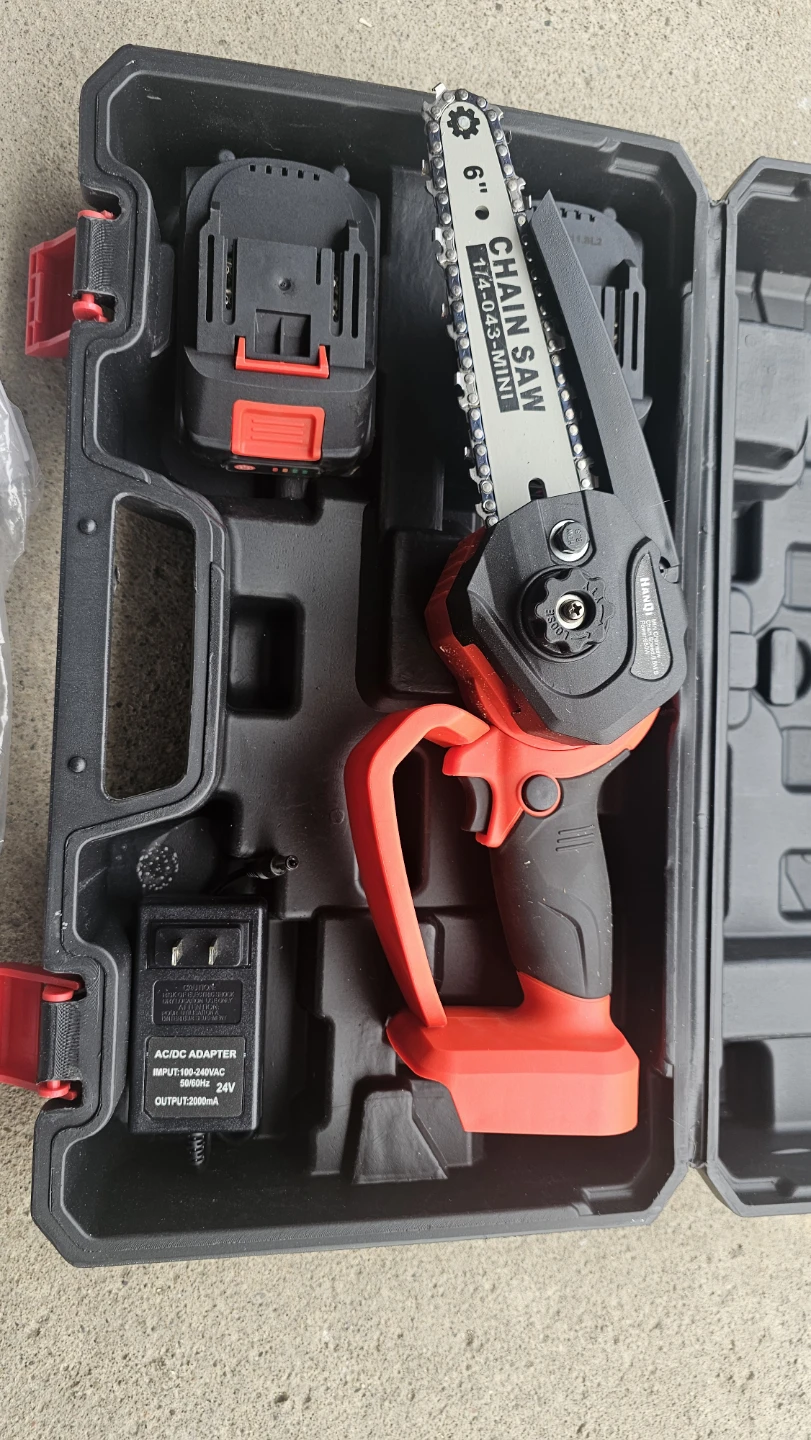 HANQI 6-inch Cordless Mini Chainsaw Kit - photo 3