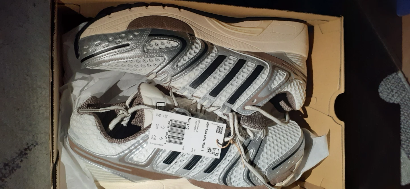 Adidas Adistar Control 5 Running Shoes - Size 10
