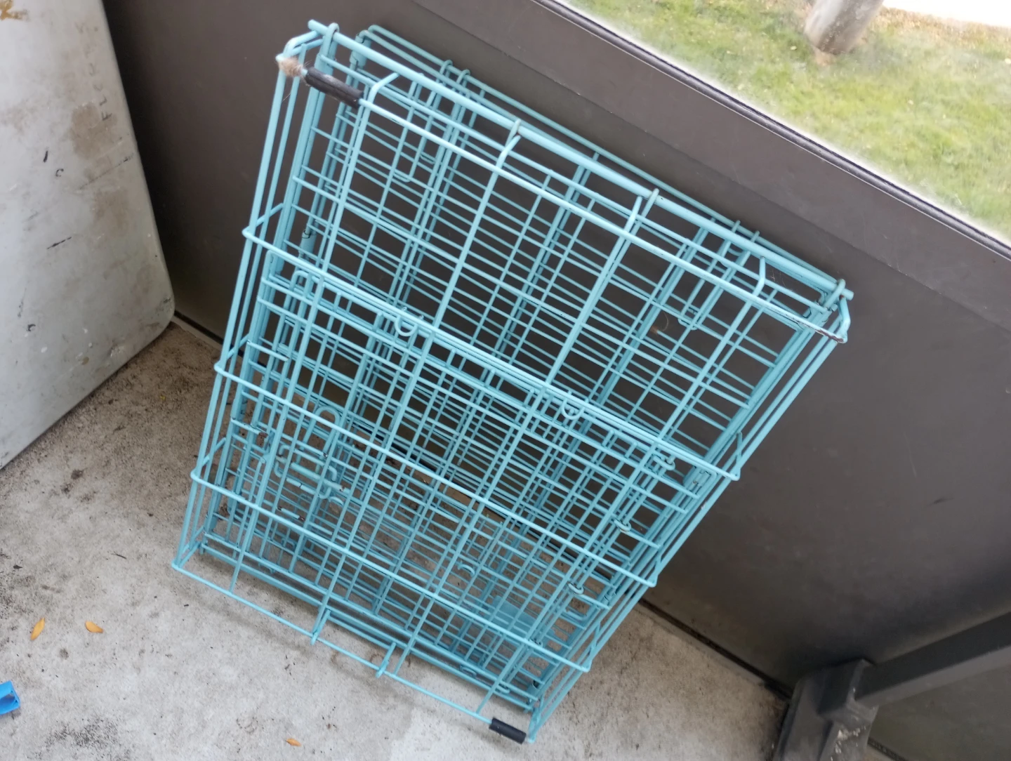 Light Blue Collapsible Metal Pet Crate