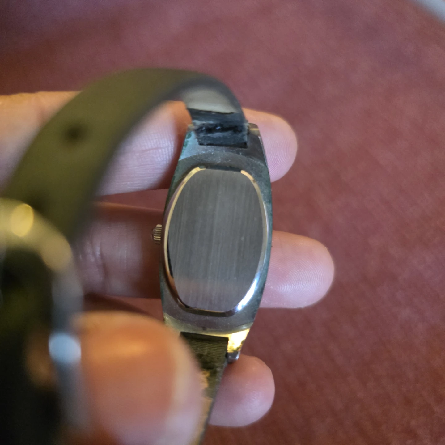 Minimalist Silver-Tone Wristwatch - photo 3
