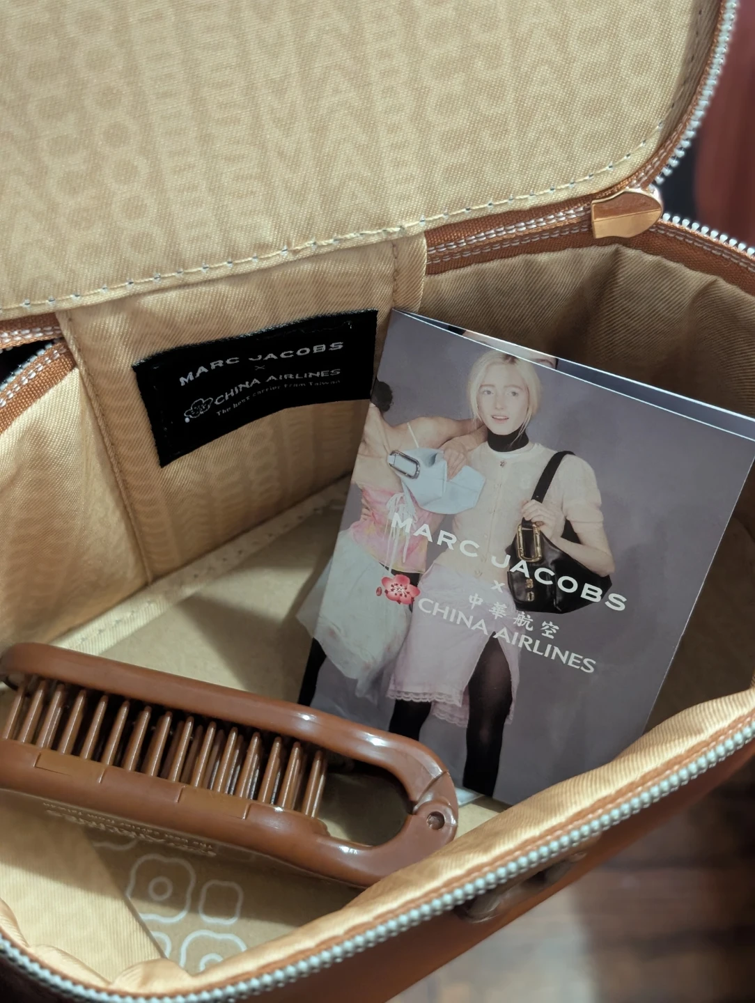 Marc Jacobs x China Airlines Vanity Case - photo 3