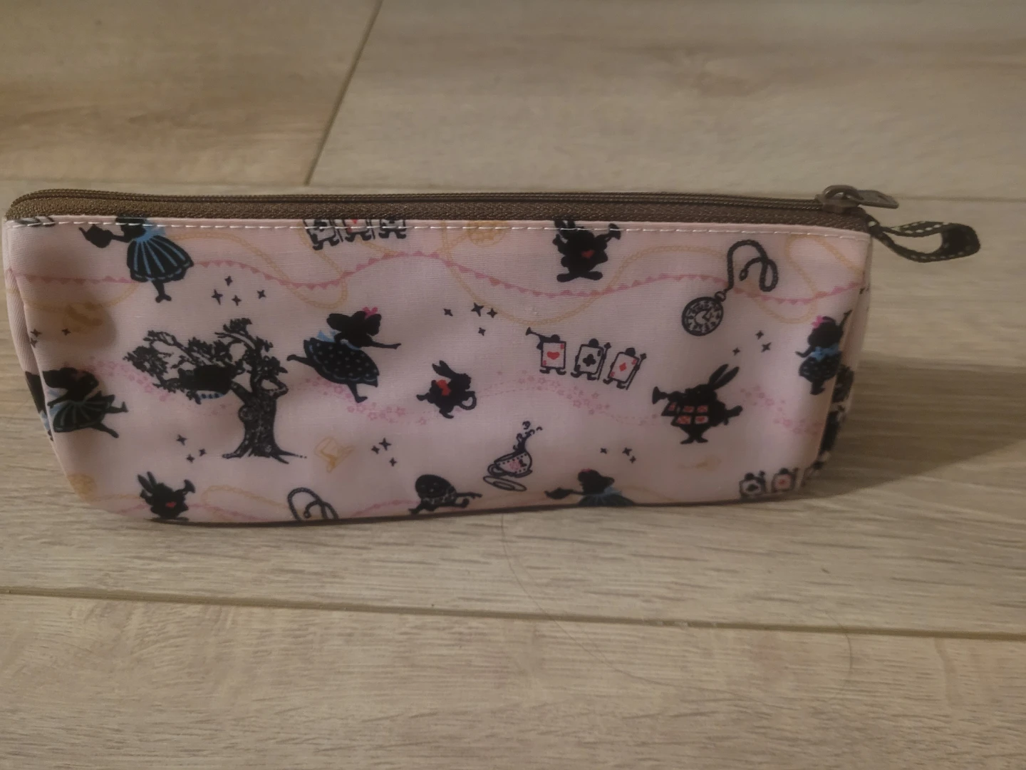 Dolly Club Alice in Wonderland Pencil Case - photo 4