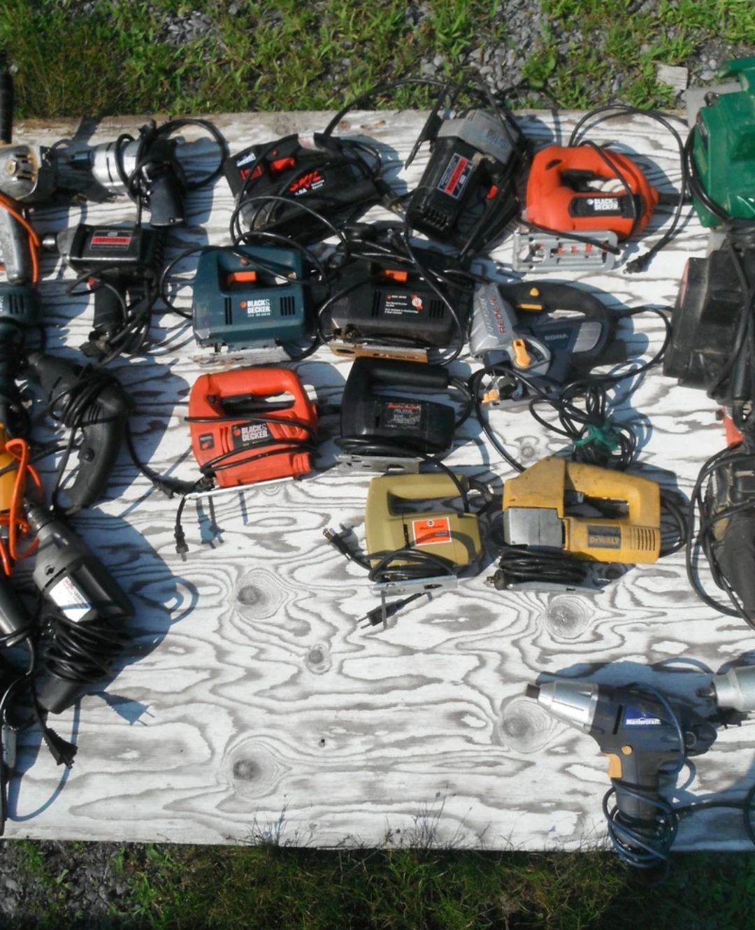 Assorted Corded Power Tools: Drills, Sanders, Saws - photo 4