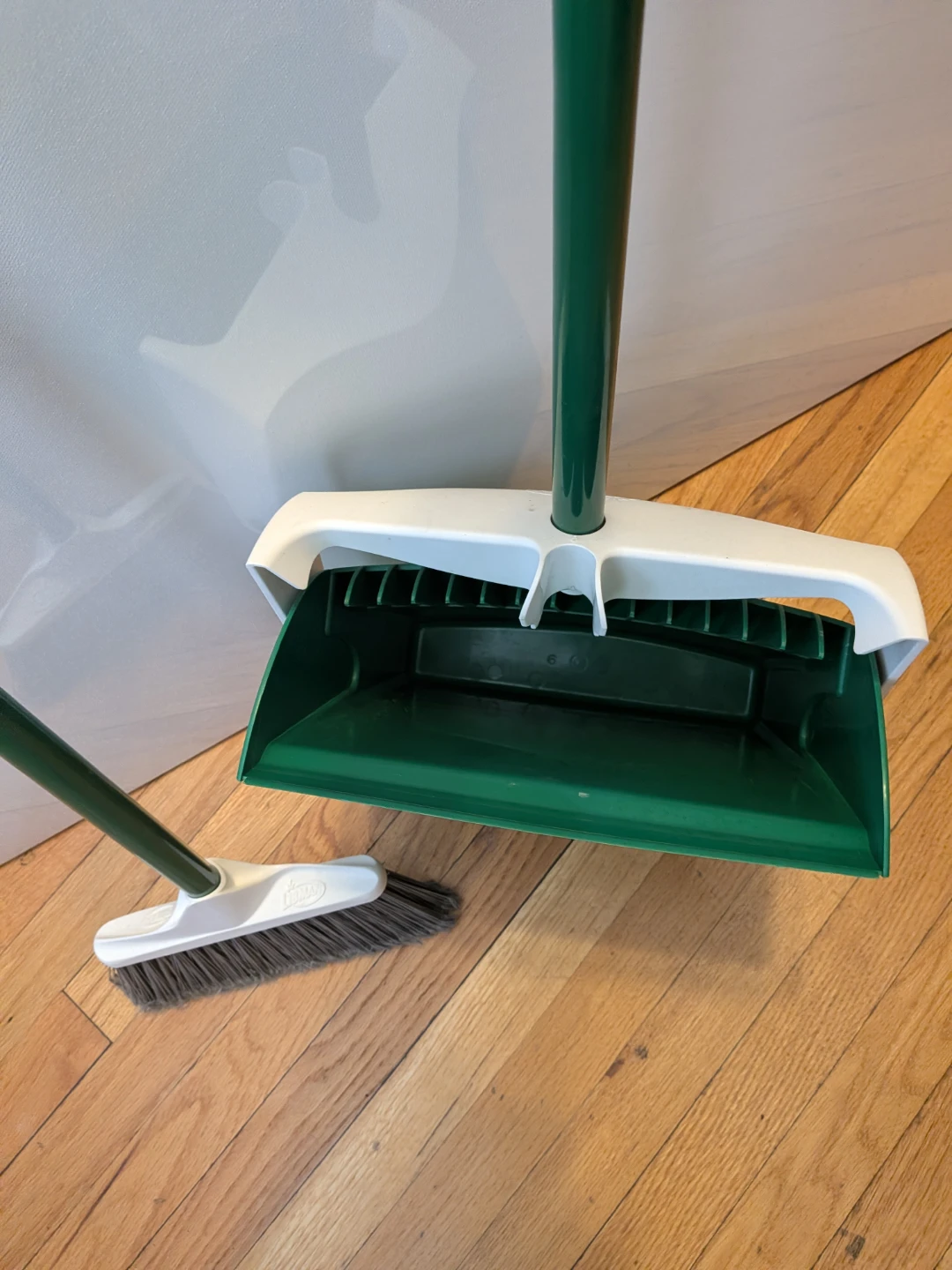 Libman Lobby Broom & Upright Dustpan - photo 2