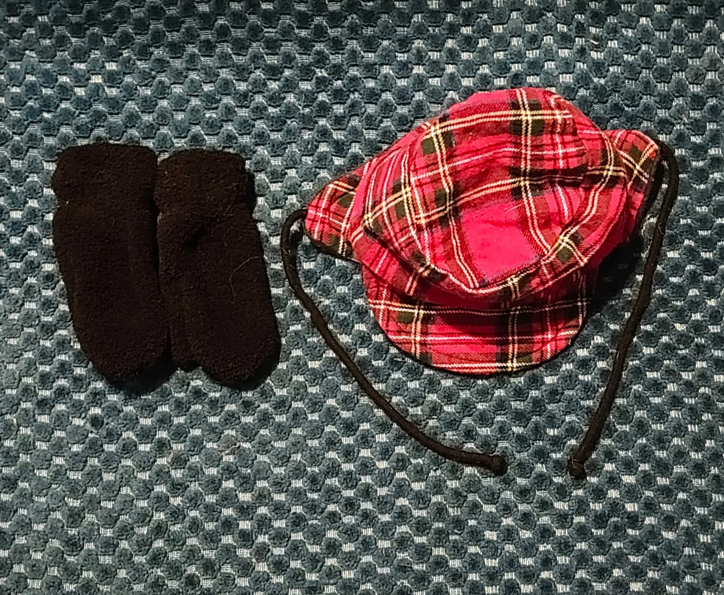 Baby boy hat and gloves