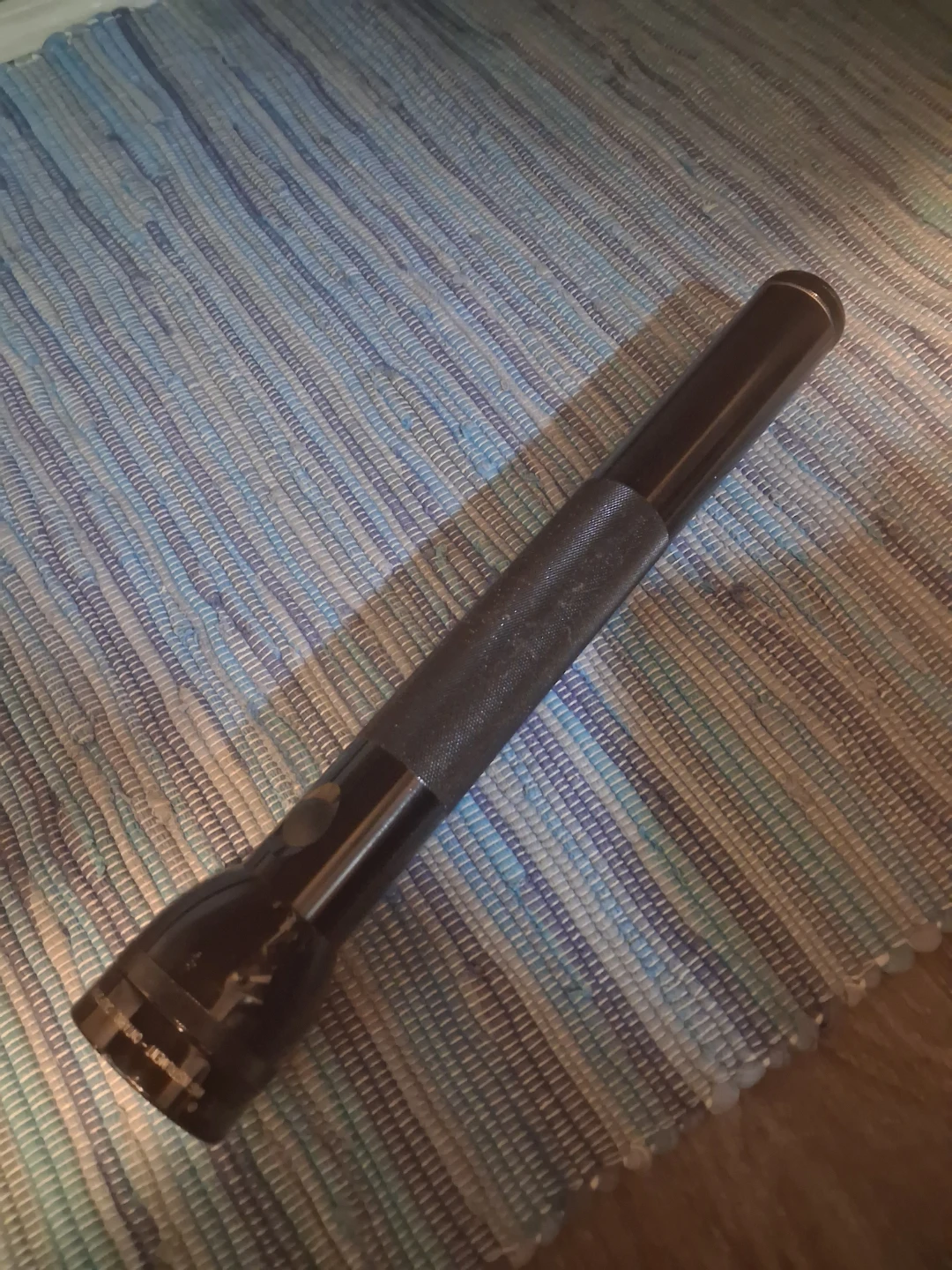 Mag-Lite Flashlight - photo 2