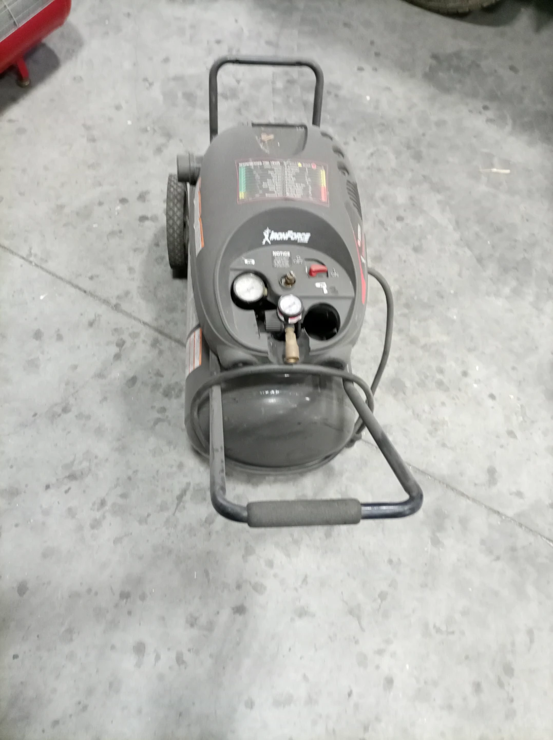 Campbell Hausfeld Ironforce series compressor - photo 4