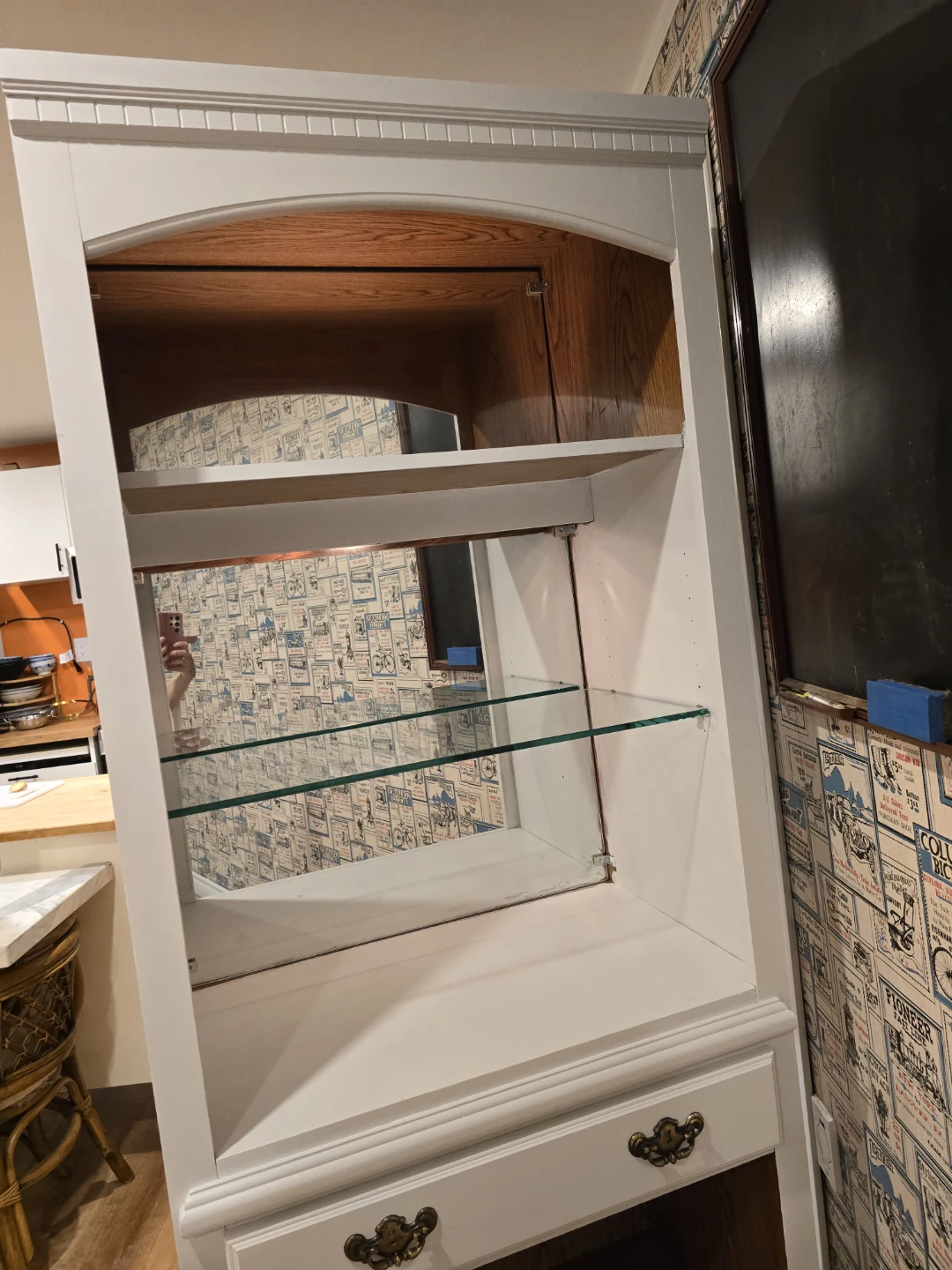 Palliser Display Cabinet with Drawer - photo 4