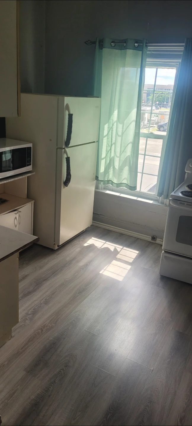 ST CATH.FULLY FURNISHED APT