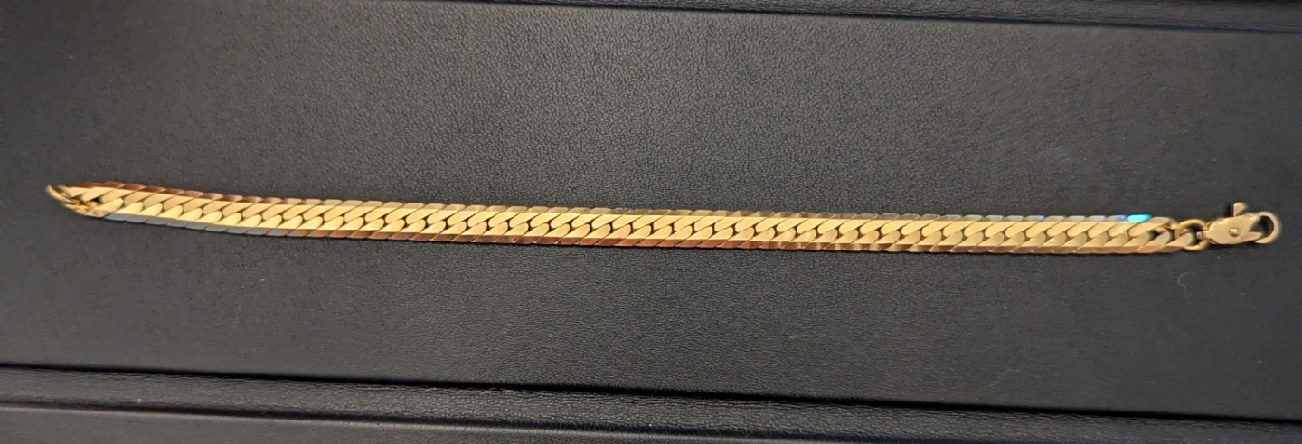 Gold Tone Herringbone 7.5"  Bracelet