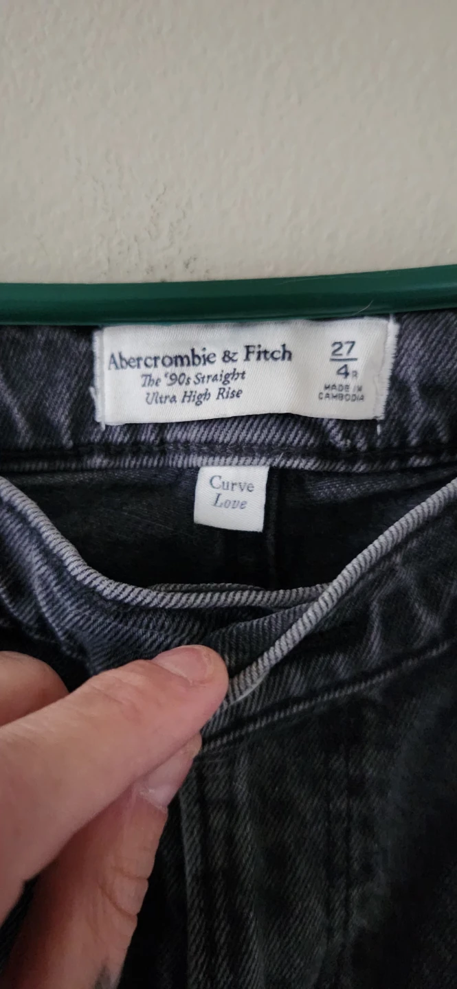 Abercrombie & Fitch 90s Straight Ultra High Rise Jeans - photo 3