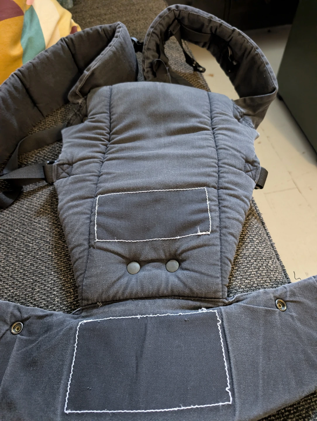 Dark grey baby carrier
