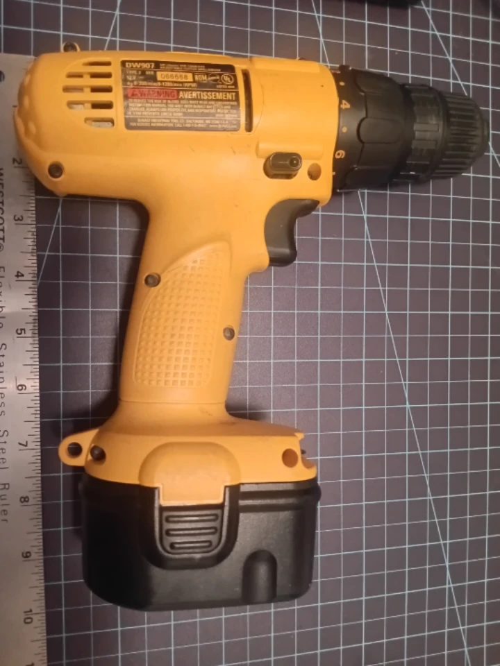 DeWalt 12v Cordless Drill set - photo 3