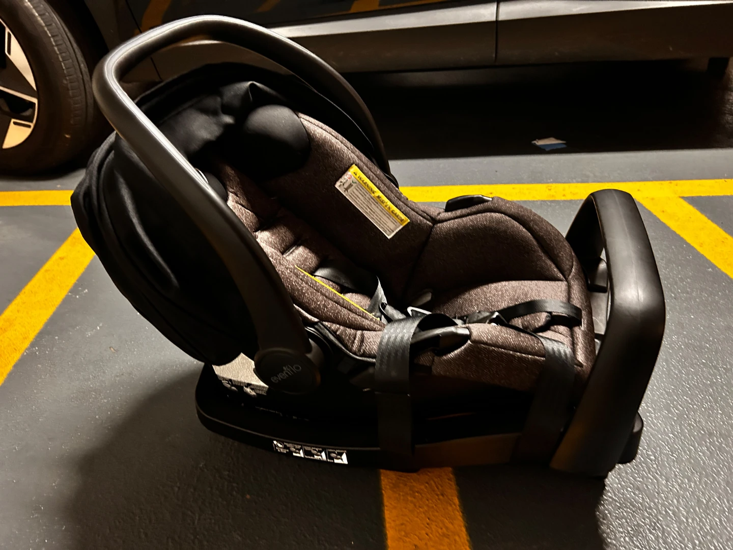 Evenflo Infant Car Seat with Base - photo 5