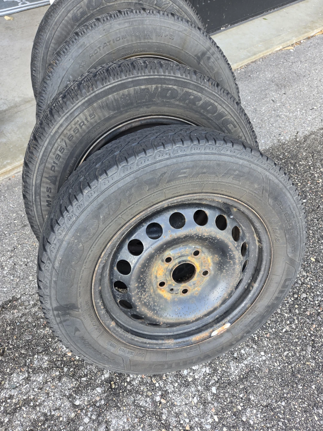 Set of 4 Winter Tires - photo 4