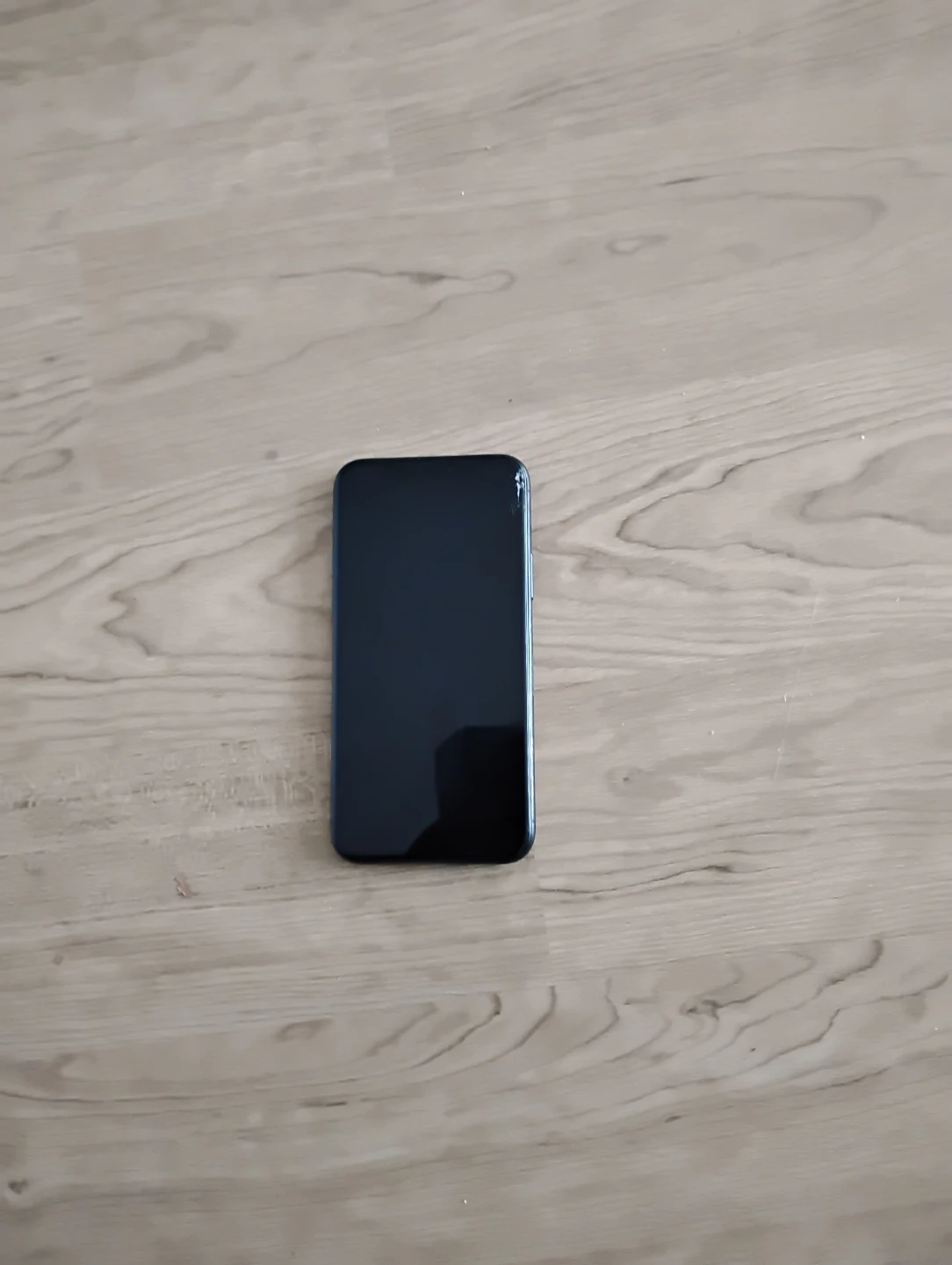 iPhone 11 - photo 3