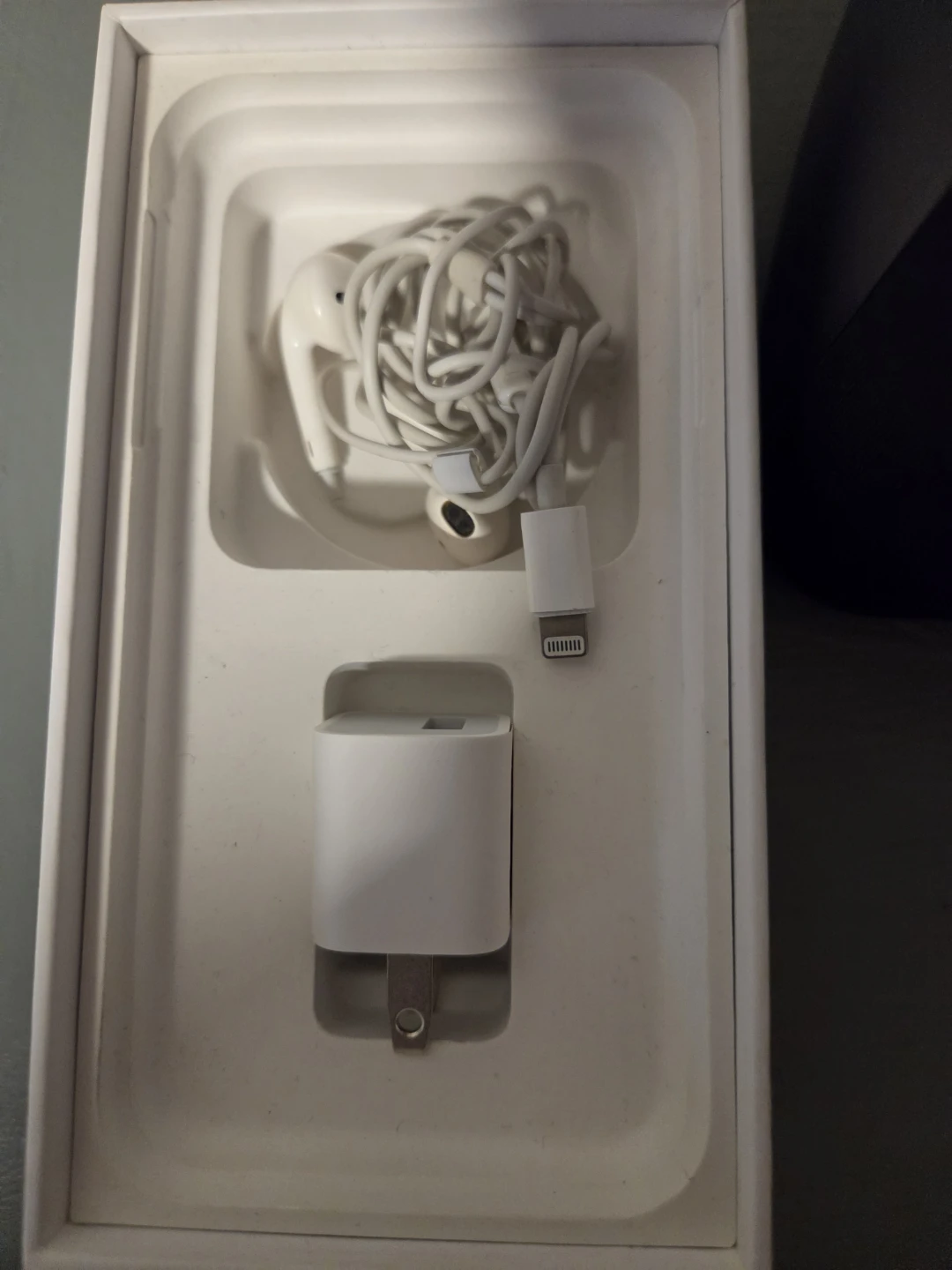 iHome Alarm Clock Radio with Lightning Dock - photo 5