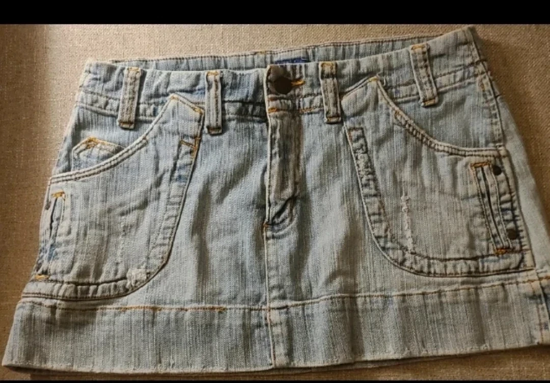 Rocawear light wash denim mini skirt